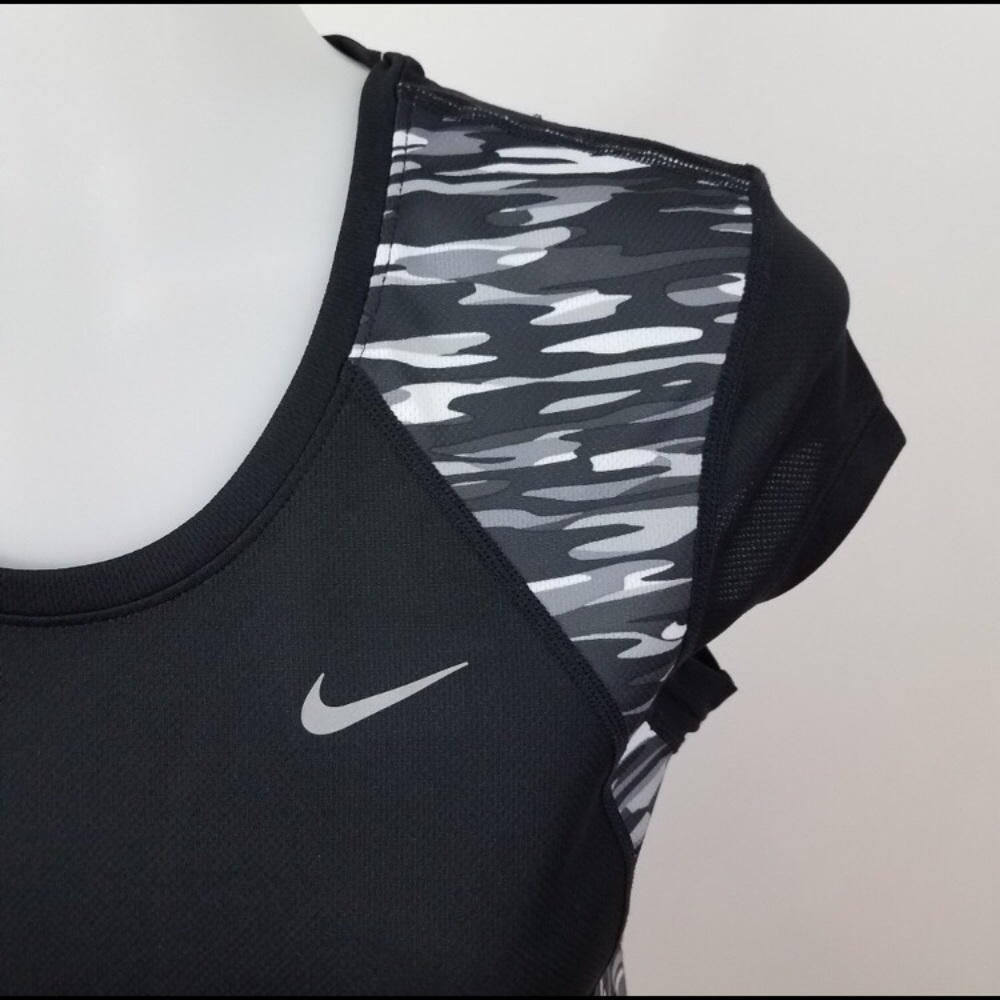 XS Nike Work Out Top